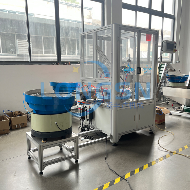 kapak montaj makinesi