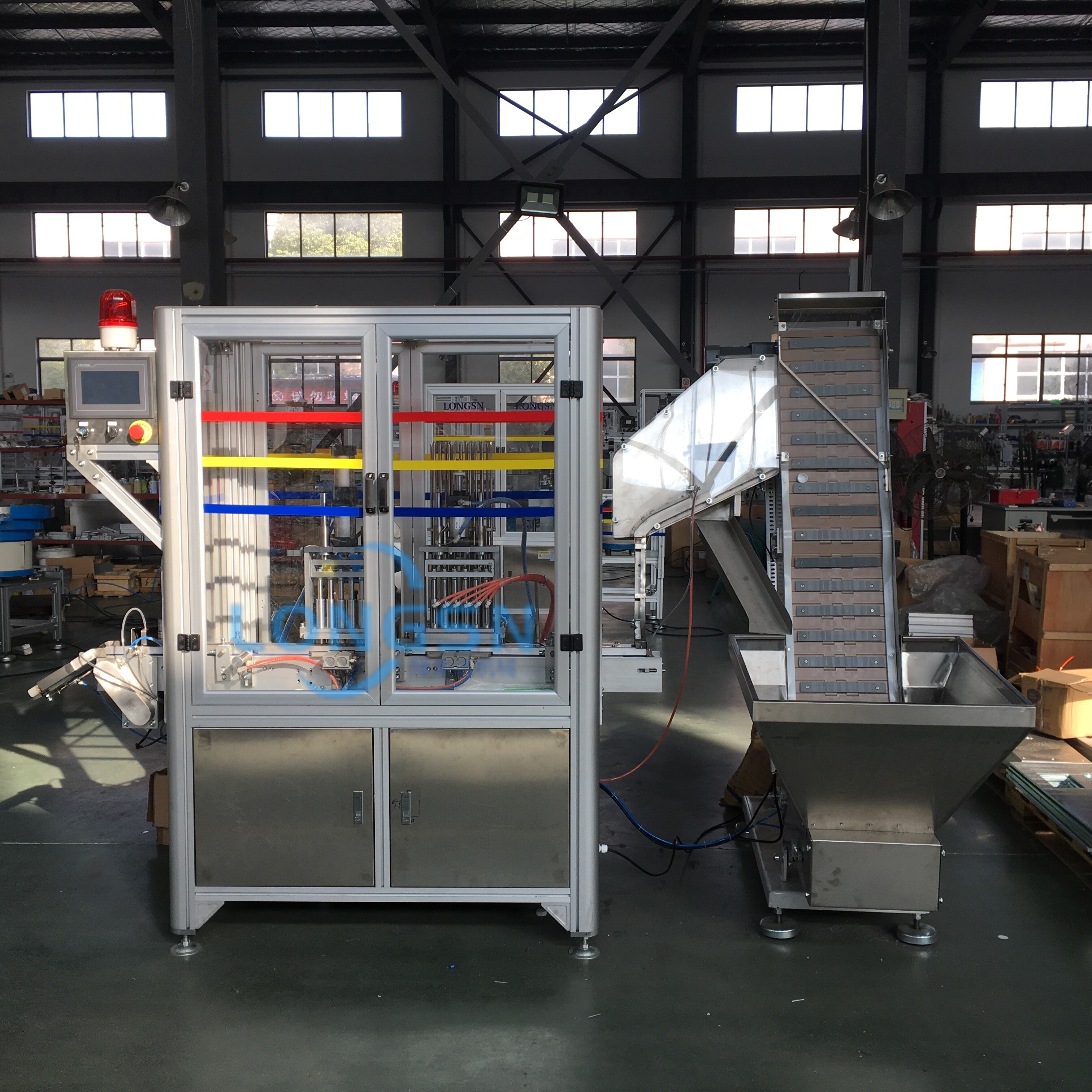 kapak montaj makinesi