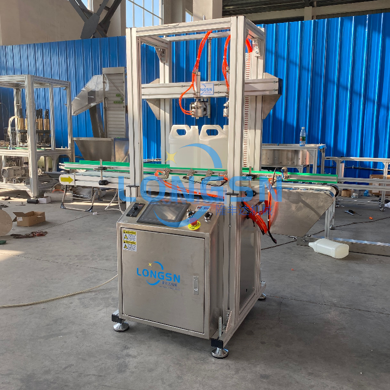 Plastik şişeler i&ccedil;in sızıntı test makinesi