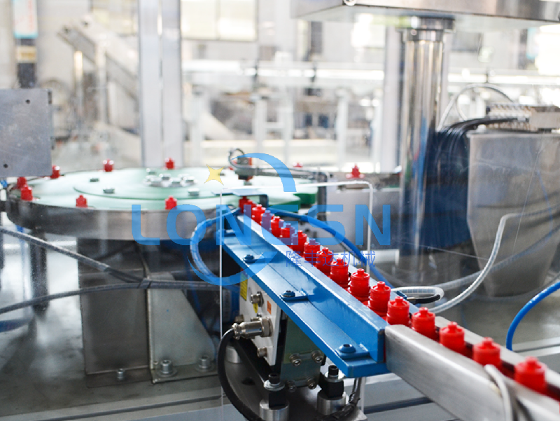 kapak montaj makinesi