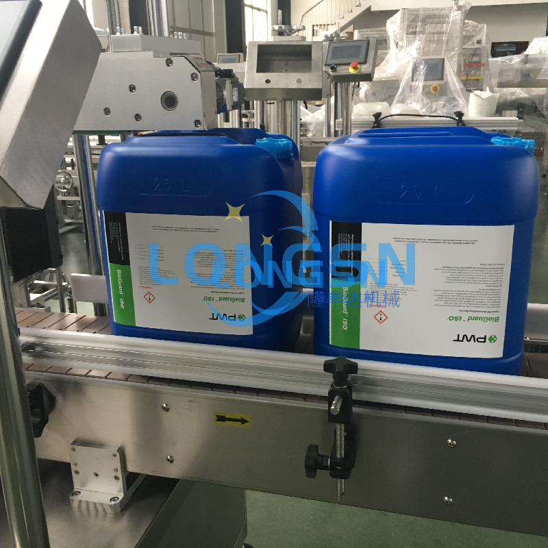 şişe etiketleme makinesi