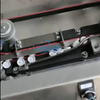 Kararlı Performans Otomatik Kelebek Kapağı Flip Üst Kapak Kapanışları Kapatma Makinesi
